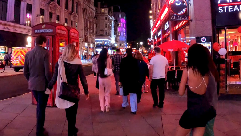 London Nightlife | Street Walk...
